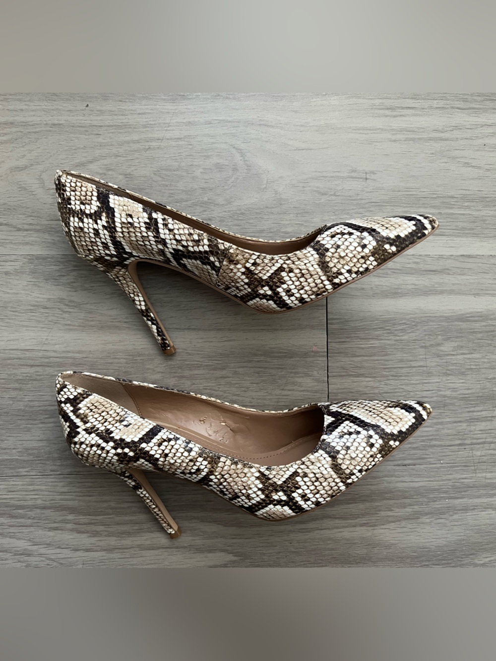 White House Black Market Snakeskin Print Pointed Toe Stiletto Heels Size 8.5